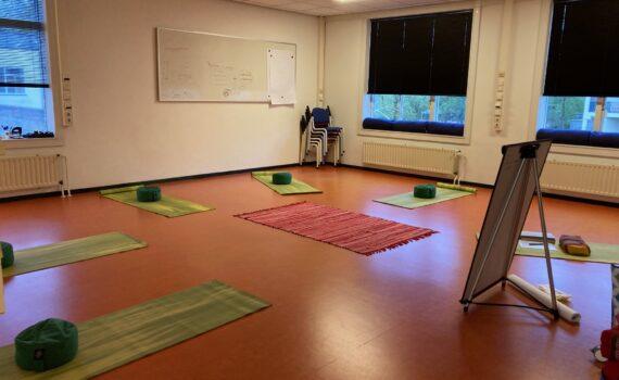 AikiContact Mindfulness ACT in Reade Overtoom Amsterdam, trainer Carolina van Haperen, VBMN-1 trainer en therapeut