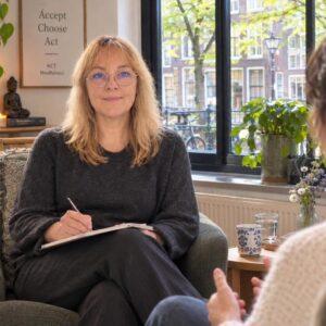 ACT Therapeut Mindfulness trainer Carolina van Haperen Amsterdam